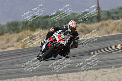 media/Oct-13-2025-Moto Forza (Mon) [[a66d839500]]/3-B Group/Session 3 (Turn 16)/